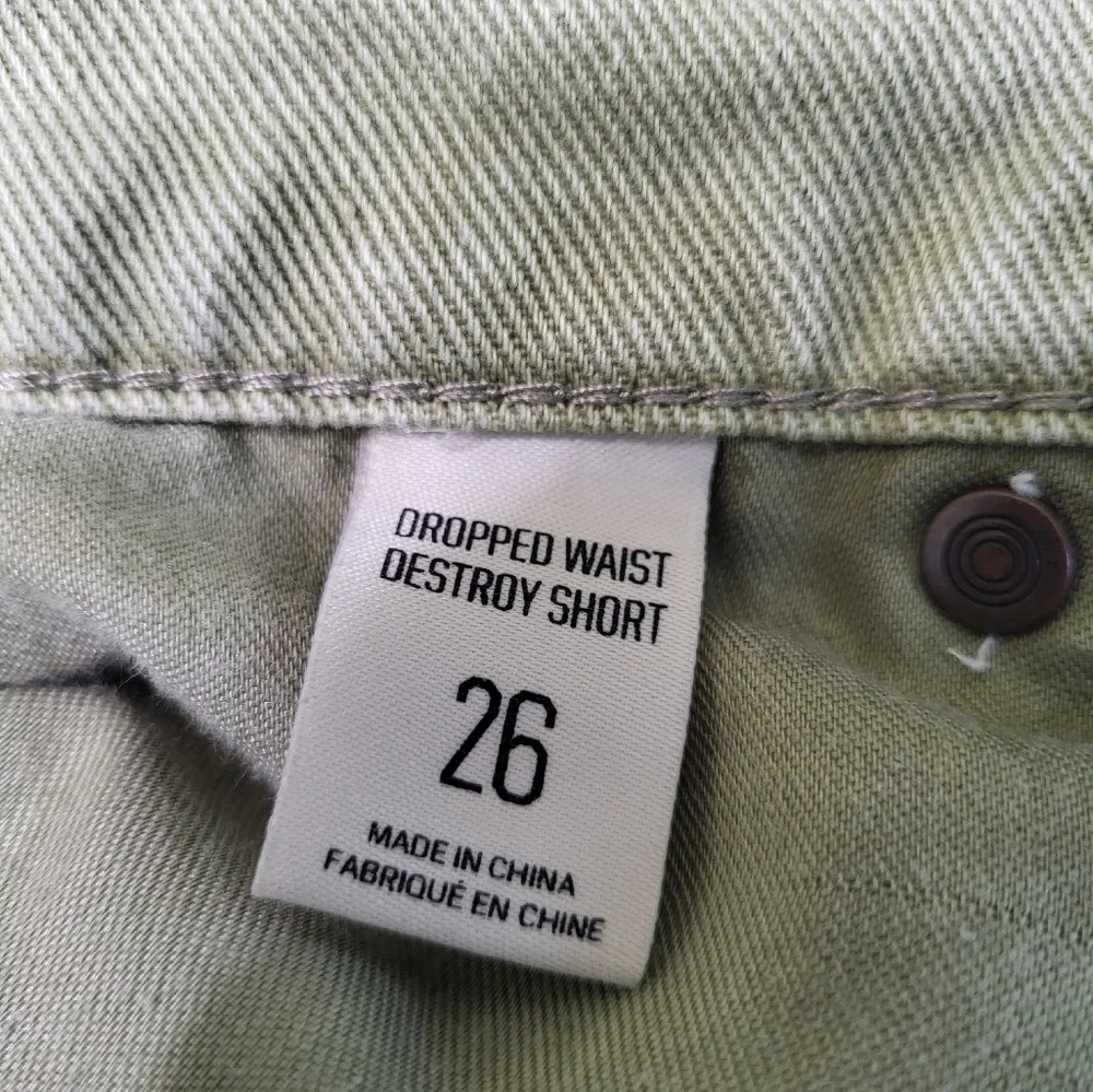 Urban Outfitters BDG Women's Green Dropped Waist Destroy High Rise Shorts, 26